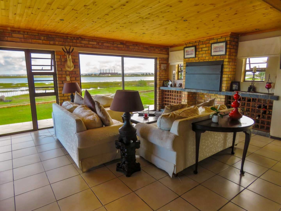 5 Bedroom Property for Sale in Amsterdamhoek Eastern Cape